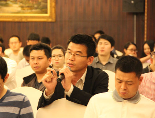 會(huì)議中專(zhuān)家與聽(tīng)眾互動(dòng)